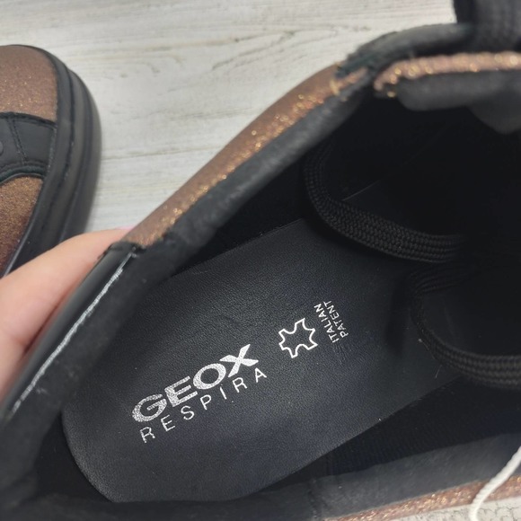 Geox Black Patent Leather Glitter Sneakers Lace Up Size 7 - Picture 6 of 7